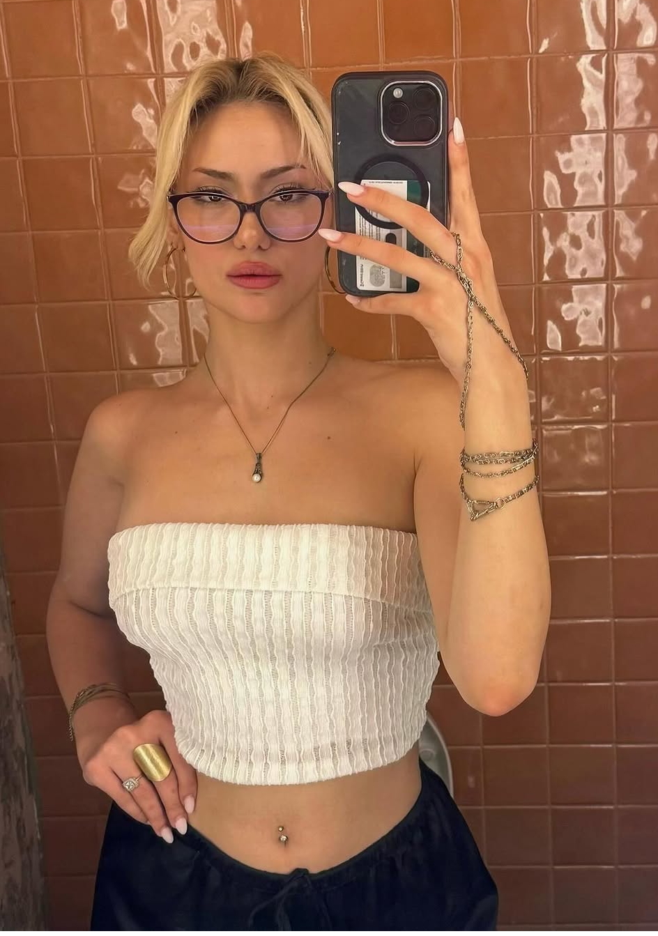 Yeni Sadık Partner Bayan Escort Anıl