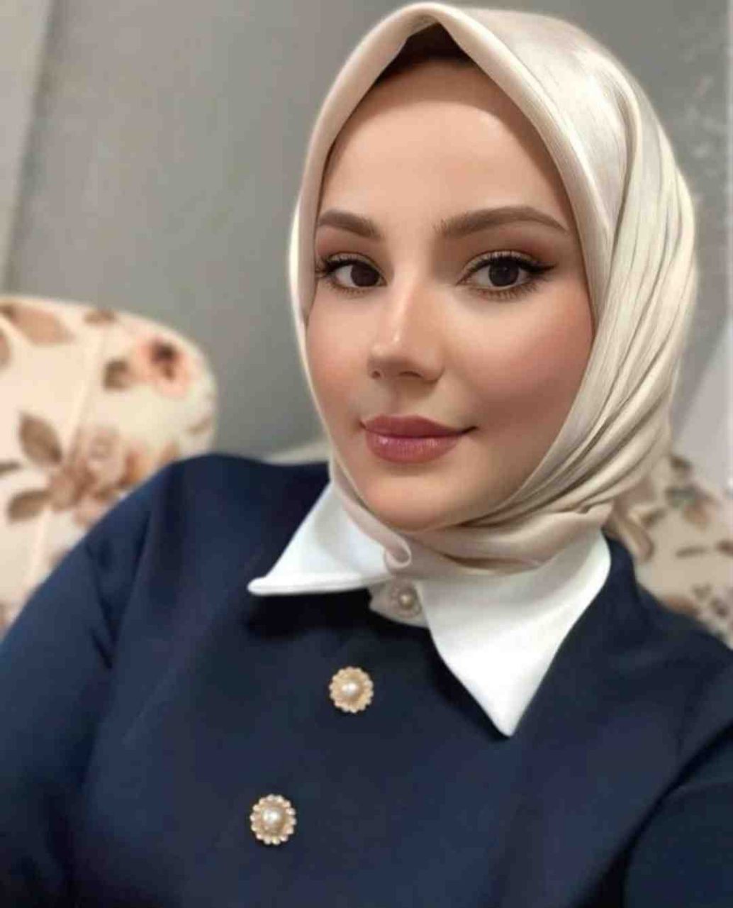Beştelsiz Hayalperest Bayan Bayan Escort Candan